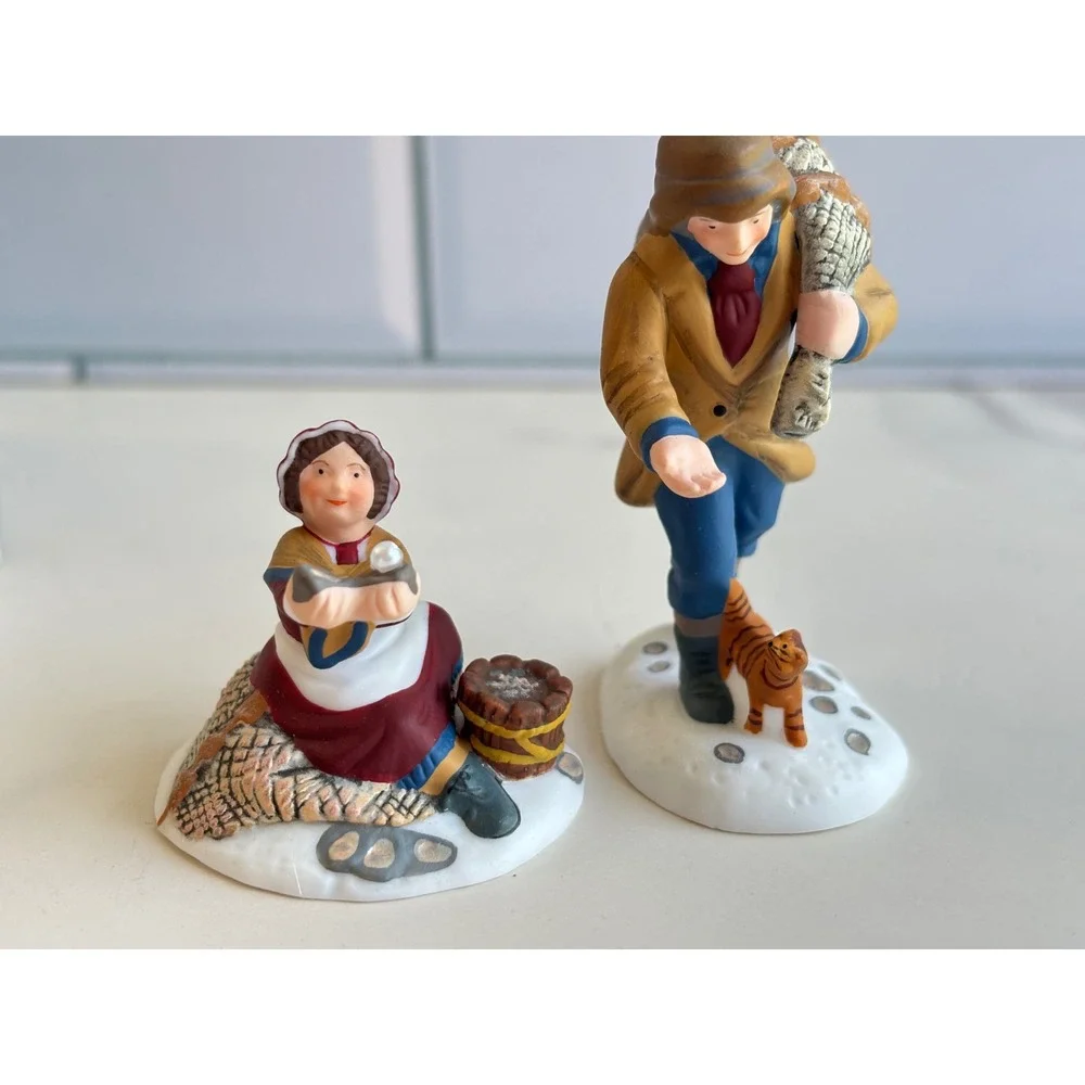 Department 56 Dickens Village A Treasure From The Sea Set of 2 Figurines 58434